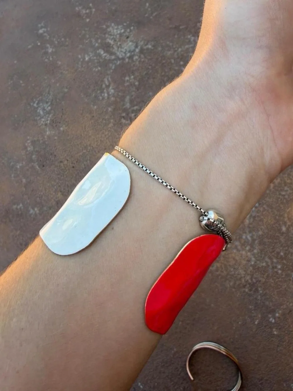 Vtg mid century 60s geometric cuff bracelet - vibrant, pink and white enamel
